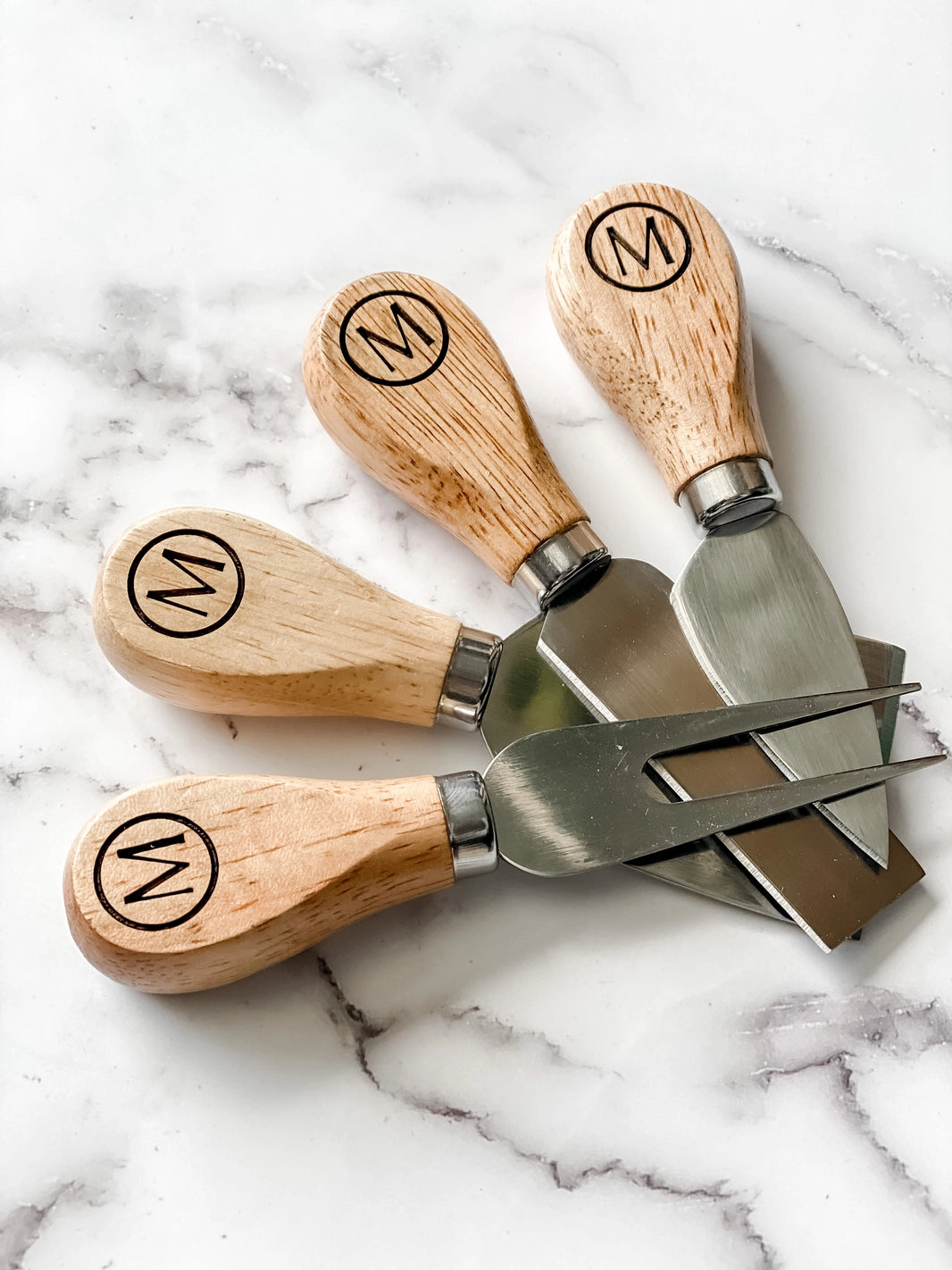 Personalized Acacia Board Charcuterie Gift Set