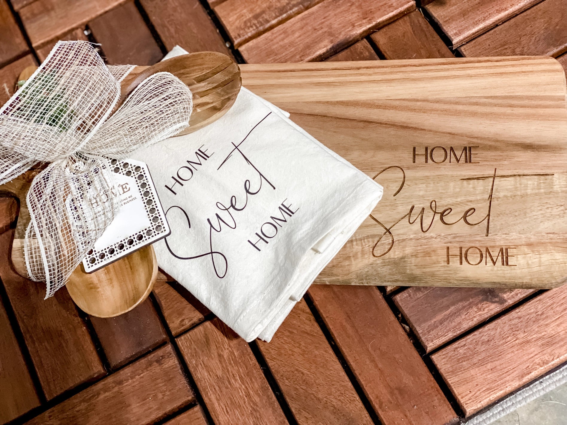 Home Sweet Home Acacia Board Gift Set